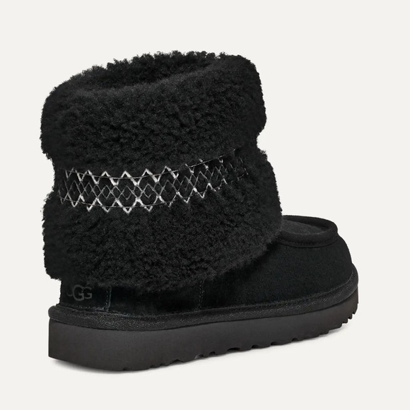 NWT UGG Mini Braided Boots! - Picture 2 of 11